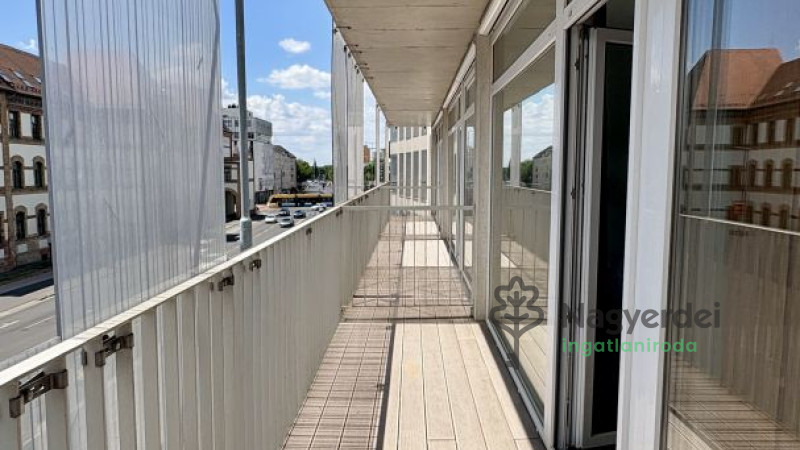 Debrecen, Belváros, Lakás, tégla lakás  
