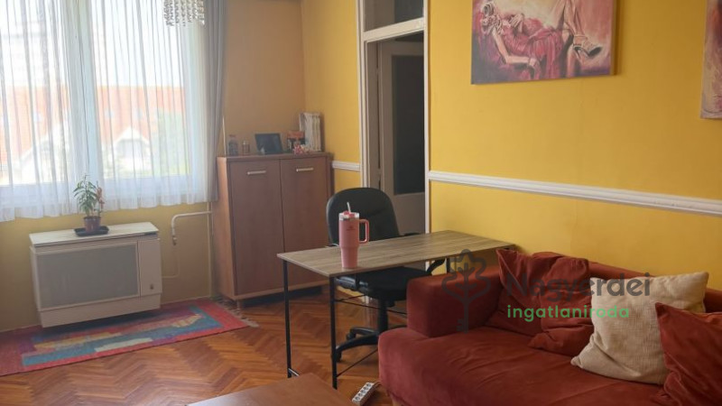 Debrecen, Nagyerdő, Lakás, tégla lakás  