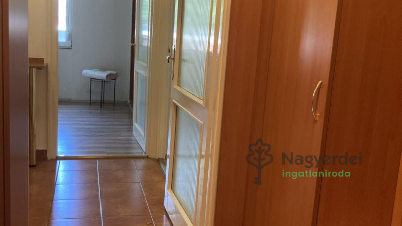 Debrecen, Egyetemváros, Lakás, tégla lakás  