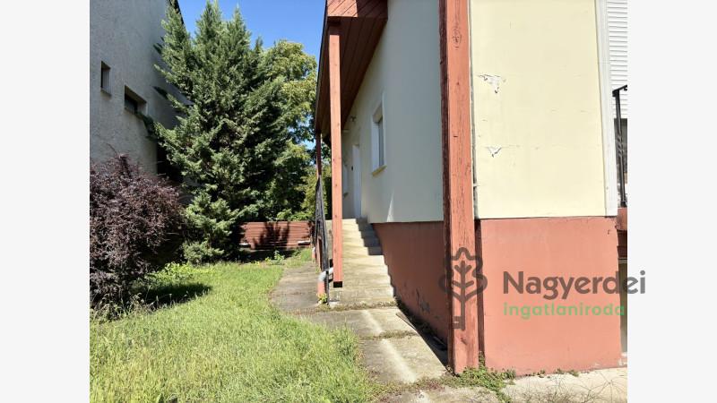 Debrecen, Nyulas, Ház, családi ház  