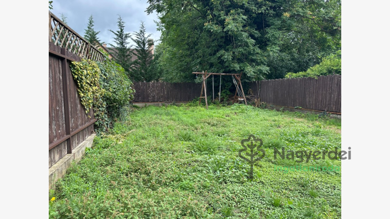 Debrecen, Nagyerdő, Ház, sorház  