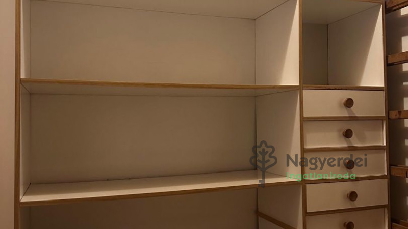 Debrecen, Nagyerdő, Ház, sorház  