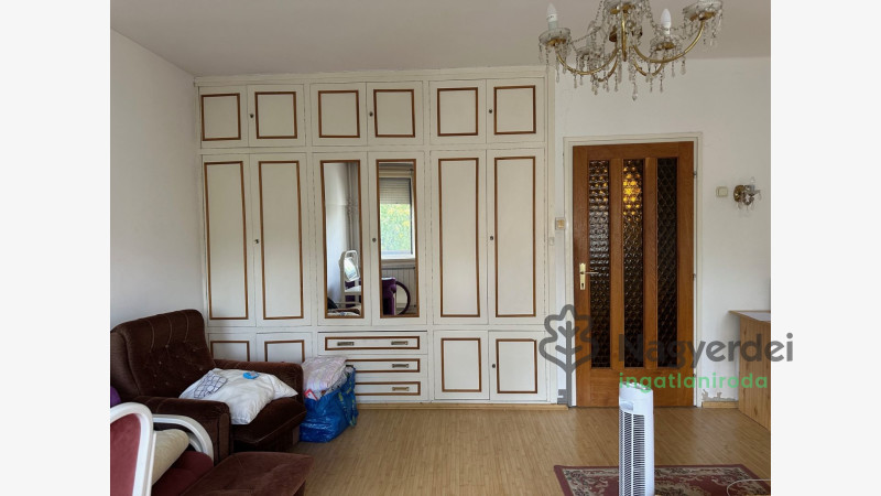 Debrecen, Nagyerdő, Ház, sorház  