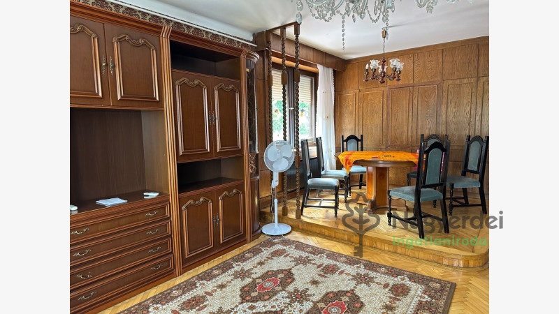 Debrecen, Nagyerdő, Ház, sorház  