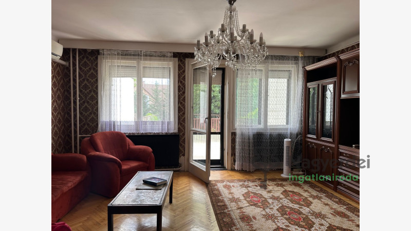 Debrecen, Nagyerdő, Ház, sorház  