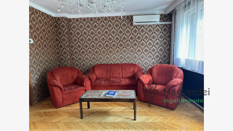 Debrecen, Nagyerdő, Ház, sorház  