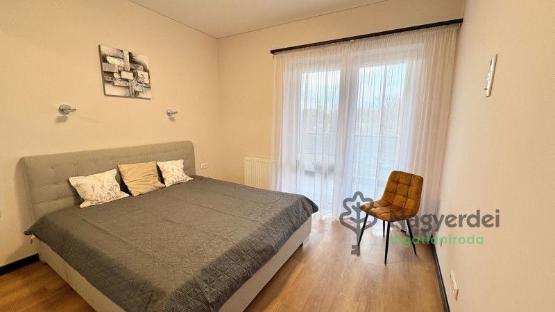 Debrecen, Egyetemváros, Lakás, tégla lakás  