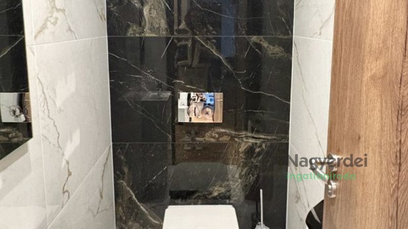 Debrecen, Egyetemváros, Lakás, tégla lakás  