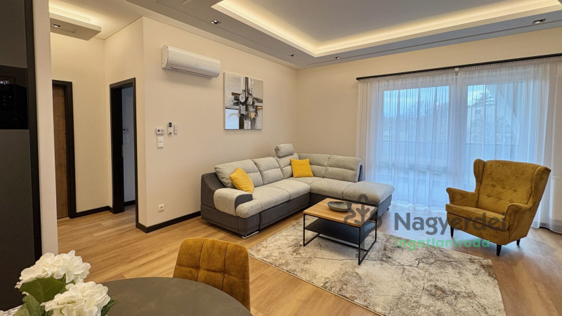 Debrecen, Egyetemváros, Lakás, tégla lakás  