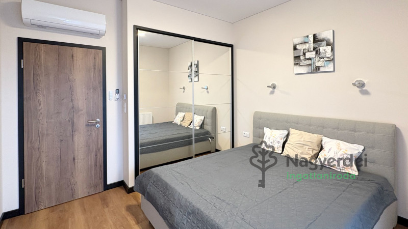 Debrecen, Egyetemváros, Lakás, tégla lakás  