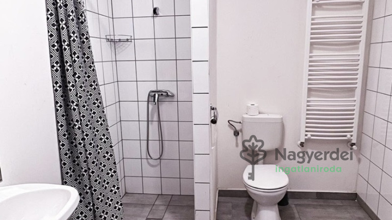 Hosszúpályi, Kereskedelmi ingatlan, panzió  