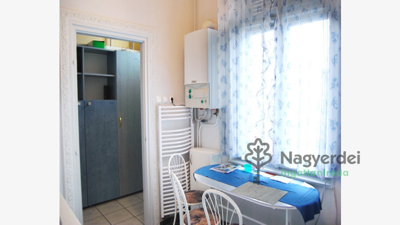 Debrecen, Belváros, Lakás, tégla lakás  