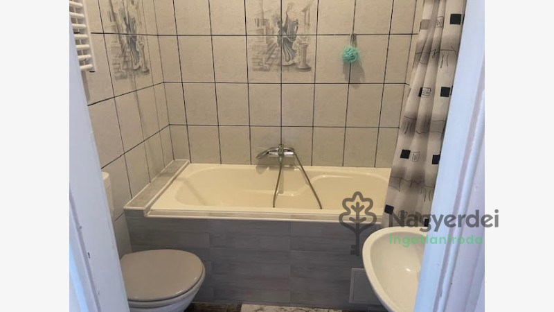 Debrecen, Belváros, Lakás, tégla lakás  