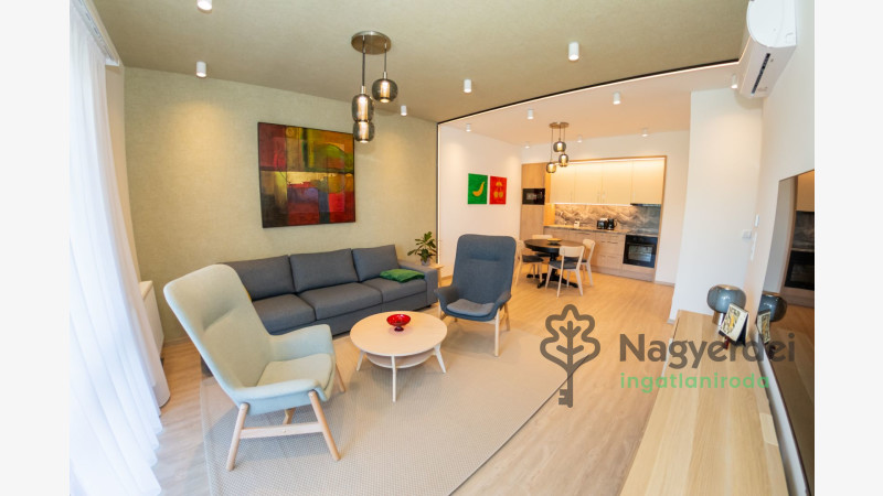 Debrecen, Egyetemváros, Lakás, tégla lakás  