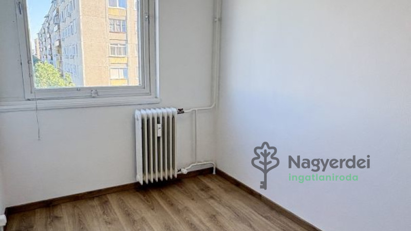 Debrecen, Libakert, Lakás, panel lakás  