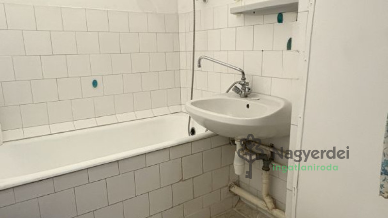 Debrecen, Libakert, Lakás, panel lakás  