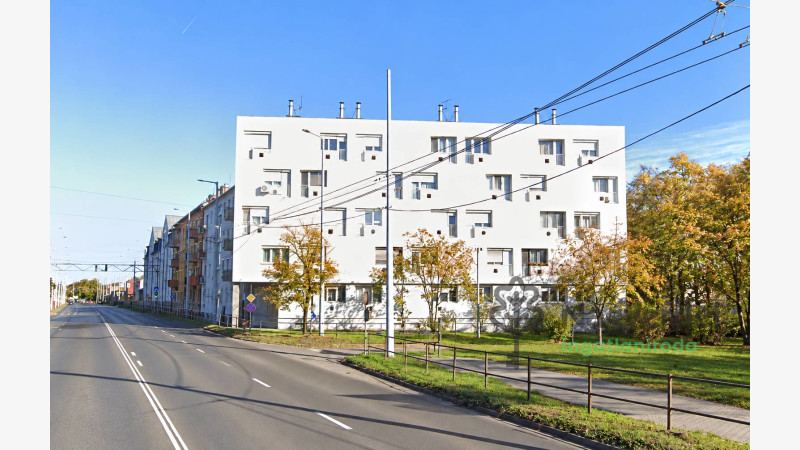 Debrecen, Dobozikert, Lakás, tégla lakás  