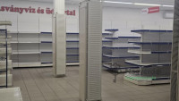 Debrecen, Vénkert, Üzlethelyiség, nem üzletközpontban  