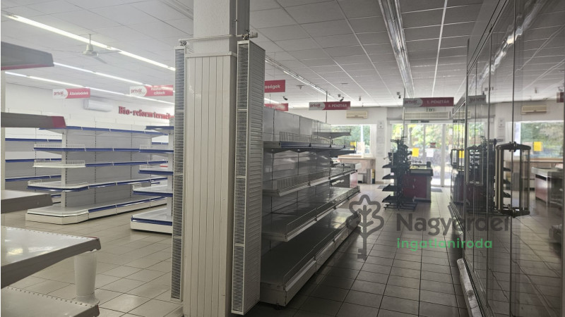 Debrecen, Vénkert, Üzlethelyiség, nem üzletközpontban  