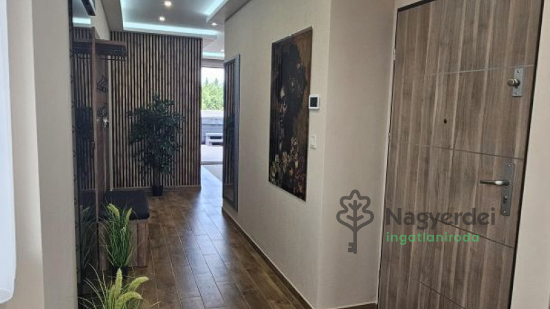 Debrecen, Nyulas, Lakás, tégla lakás  
