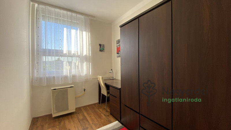 Debrecen, Sestakert, Lakás, tégla lakás  