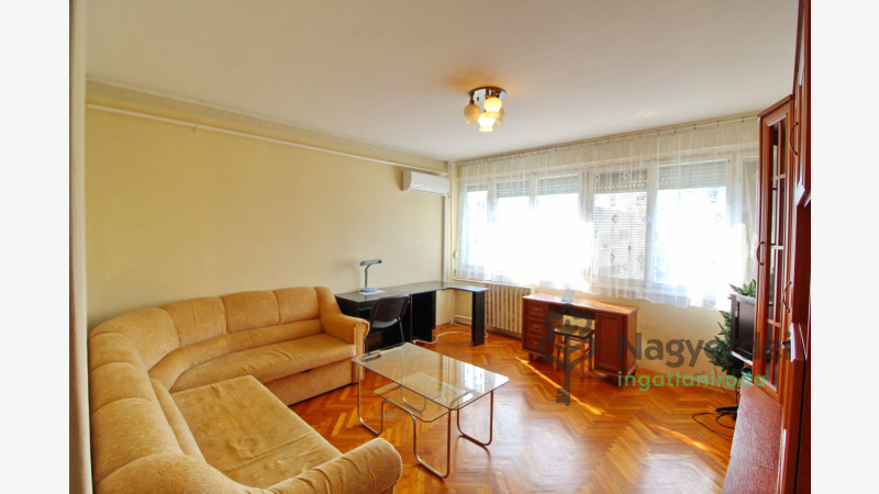 Debrecen, Sestakert, Lakás, csúsztatott zsalus  