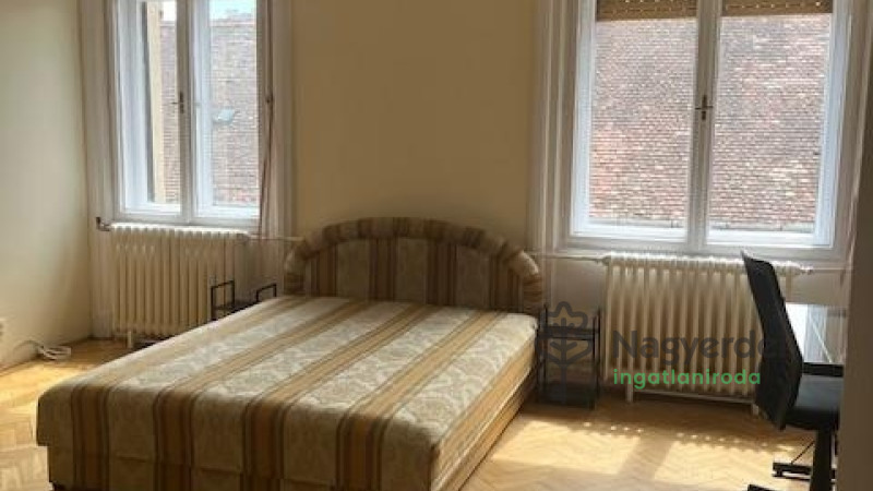Debrecen, Belváros, Lakás, tégla lakás  