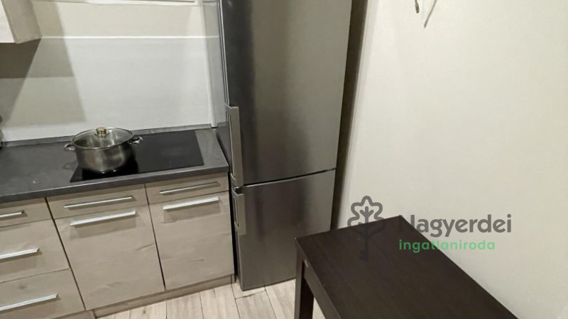 Debrecen, Dobozikert, Lakás, tégla lakás  