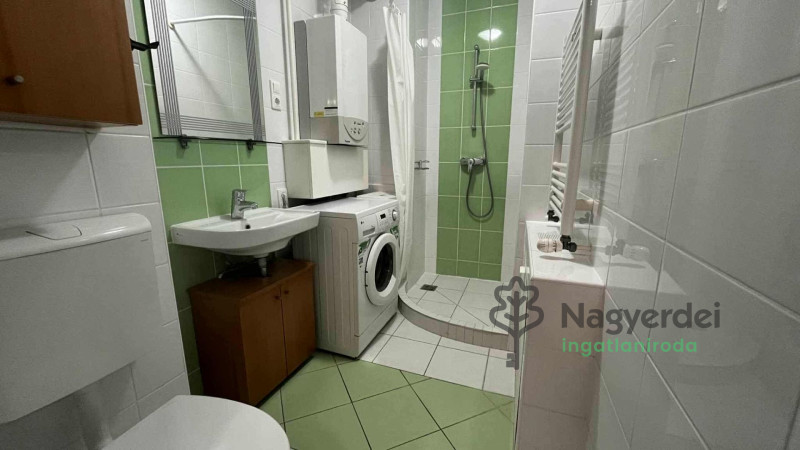 Debrecen, Egyetemváros, Lakás, tégla lakás  