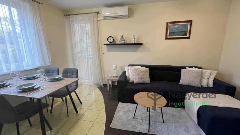 Debrecen, Egyetemváros, Lakás, tégla lakás  