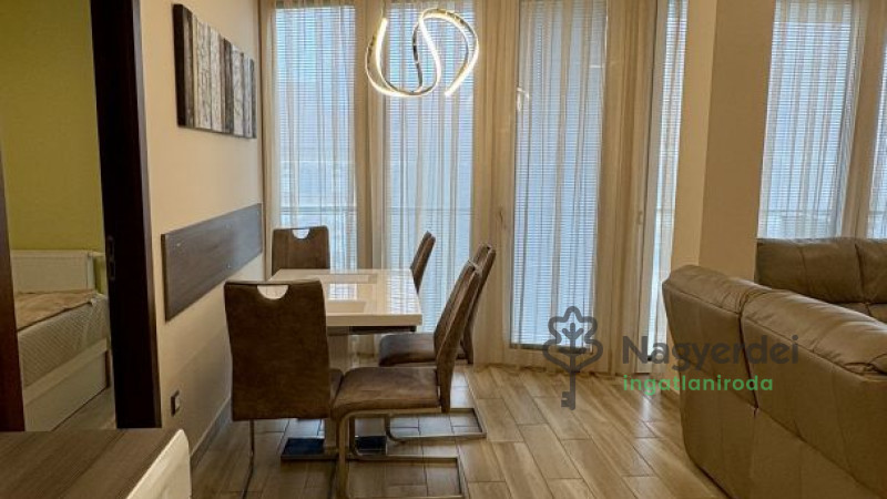 Debrecen, Belváros, Lakás, tégla lakás  