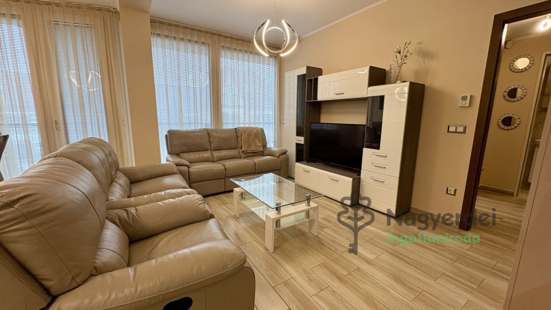 Debrecen, Belváros, Lakás, tégla lakás  