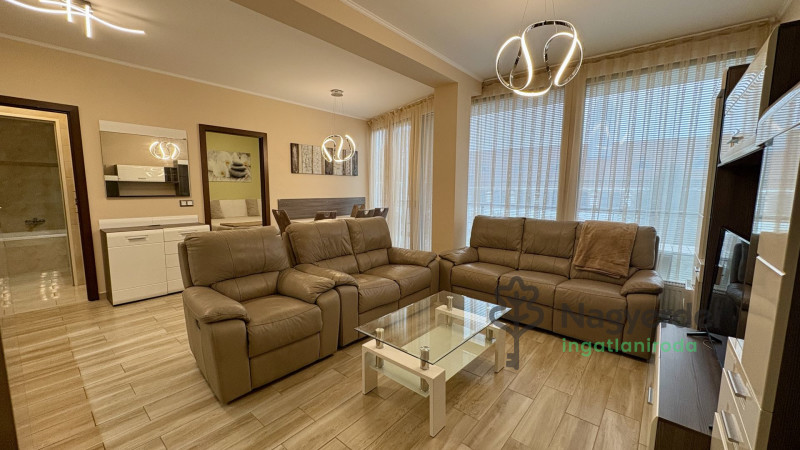 Debrecen, Belváros, Lakás, tégla lakás  