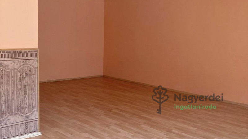 Debrecen, Belváros, Lakás, tégla lakás  