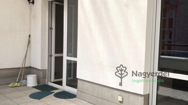 Debrecen, Belváros, Lakás, tégla lakás  