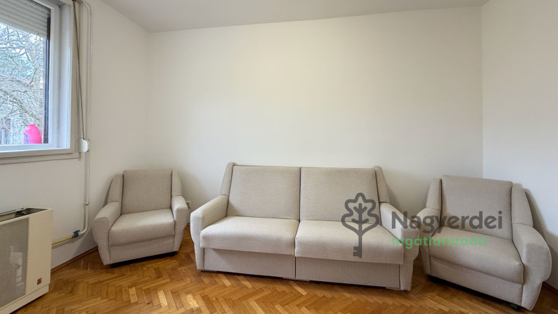 Debrecen, Nagyerdő, Lakás, tégla lakás  