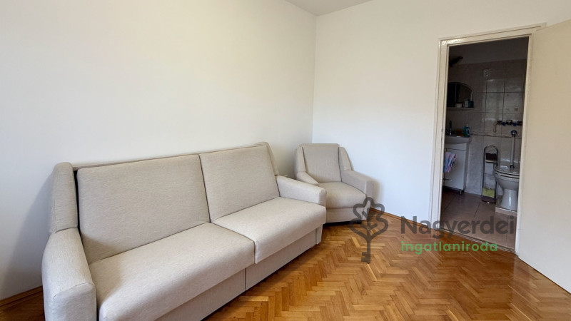 Debrecen, Nagyerdő, Lakás, tégla lakás  