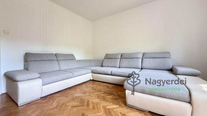 Debrecen, Nagyerdő, Lakás, tégla lakás  