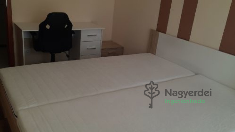 Debrecen, Belváros, Lakás, tégla lakás  