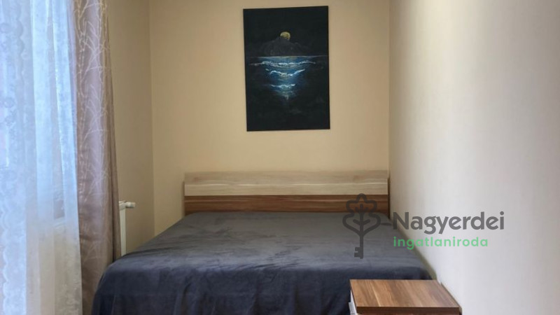 Debrecen, Újkert, Lakás, tégla lakás  