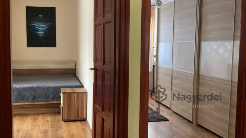 Debrecen, Újkert, Lakás, tégla lakás  