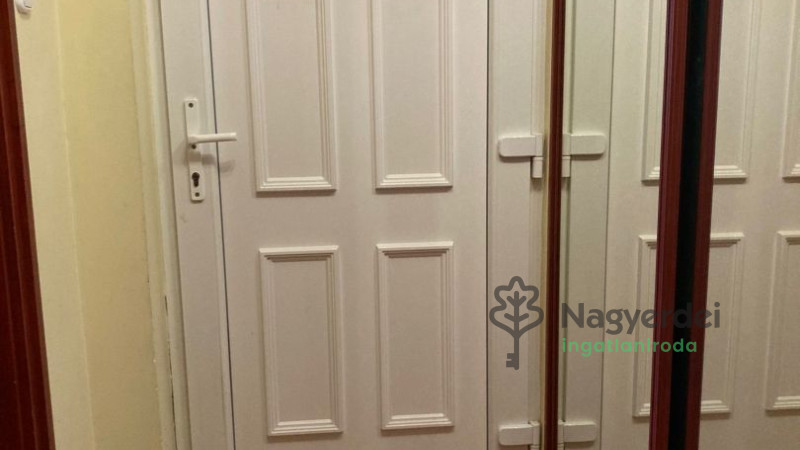 Debrecen, Újkert, Lakás, tégla lakás  