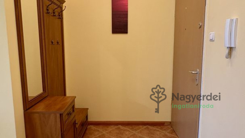 Debrecen, Sestakert, Lakás, tégla lakás  