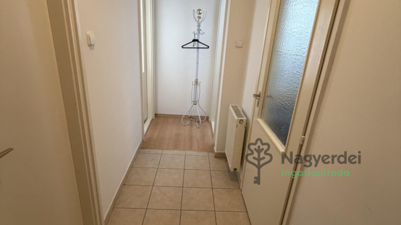 Hajdúszoboszló, Lakás, tégla lakás  