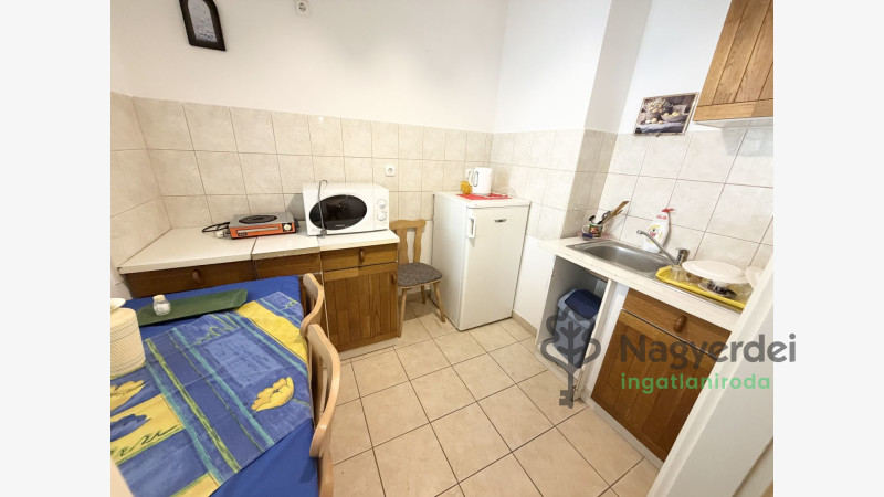 Hajdúszoboszló, Lakás, tégla lakás  