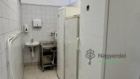 Debrecen, Vénkert, Üzlethelyiség, nem üzletközpontban  