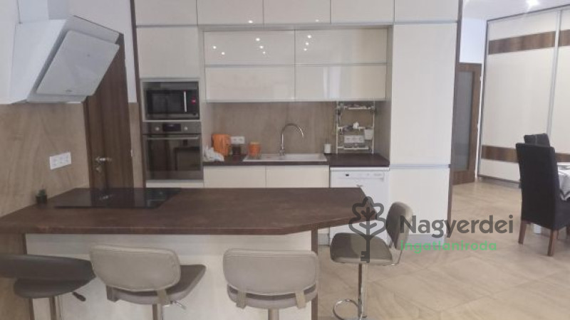 Debrecen, Lencztelep, Ház, családi ház  