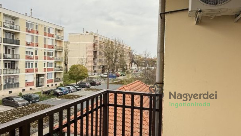 Debrecen, Sestakert, Lakás, tégla lakás  
