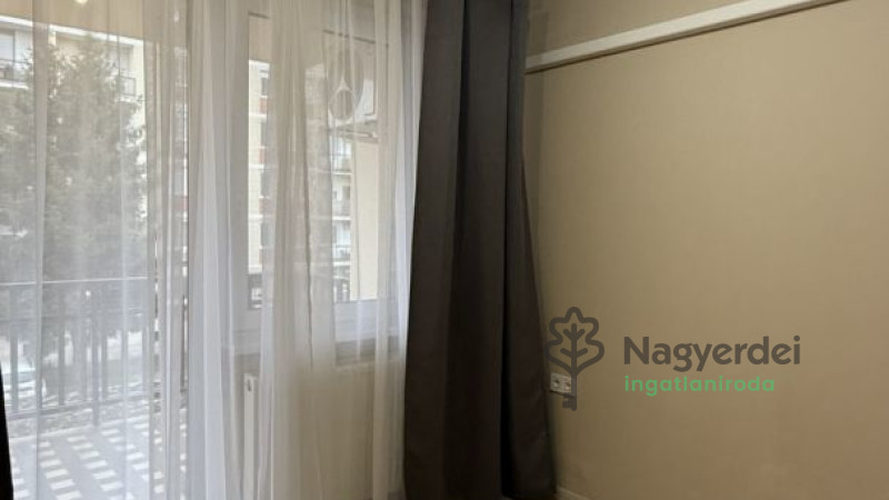 Debrecen, Sestakert, Lakás, tégla lakás  