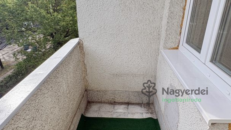 Debrecen, Nagyerdő, Lakás, tégla lakás  